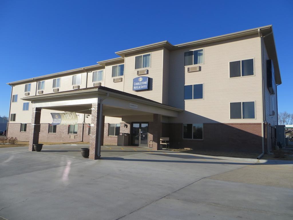 The Edgewood Hotel And Suites Fairbury エクステリア 写真