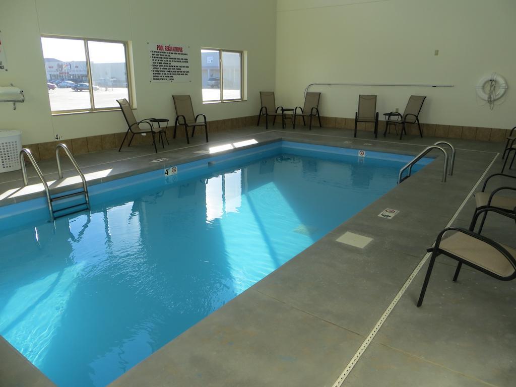 The Edgewood Hotel And Suites Fairbury エクステリア 写真