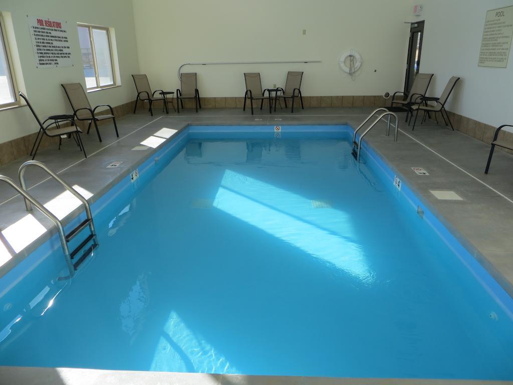 The Edgewood Hotel And Suites Fairbury エクステリア 写真