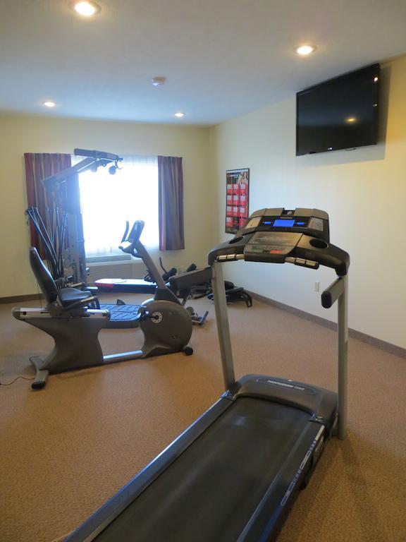 The Edgewood Hotel And Suites Fairbury エクステリア 写真