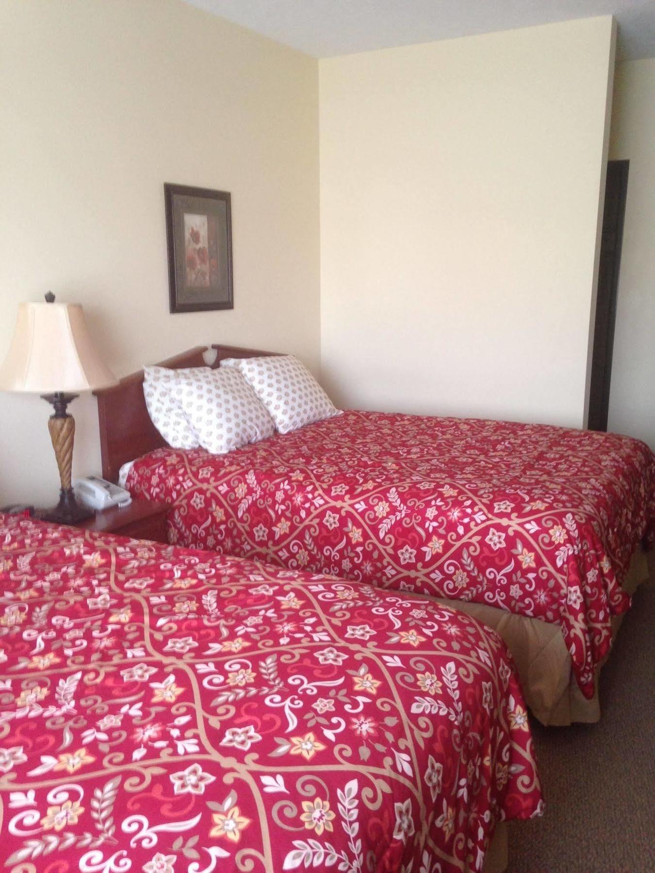 The Edgewood Hotel And Suites Fairbury エクステリア 写真